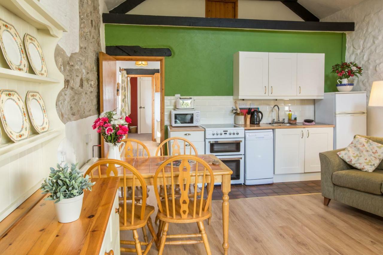 Cwm Connell Coastal Cottages Moylgrove 外观 照片
