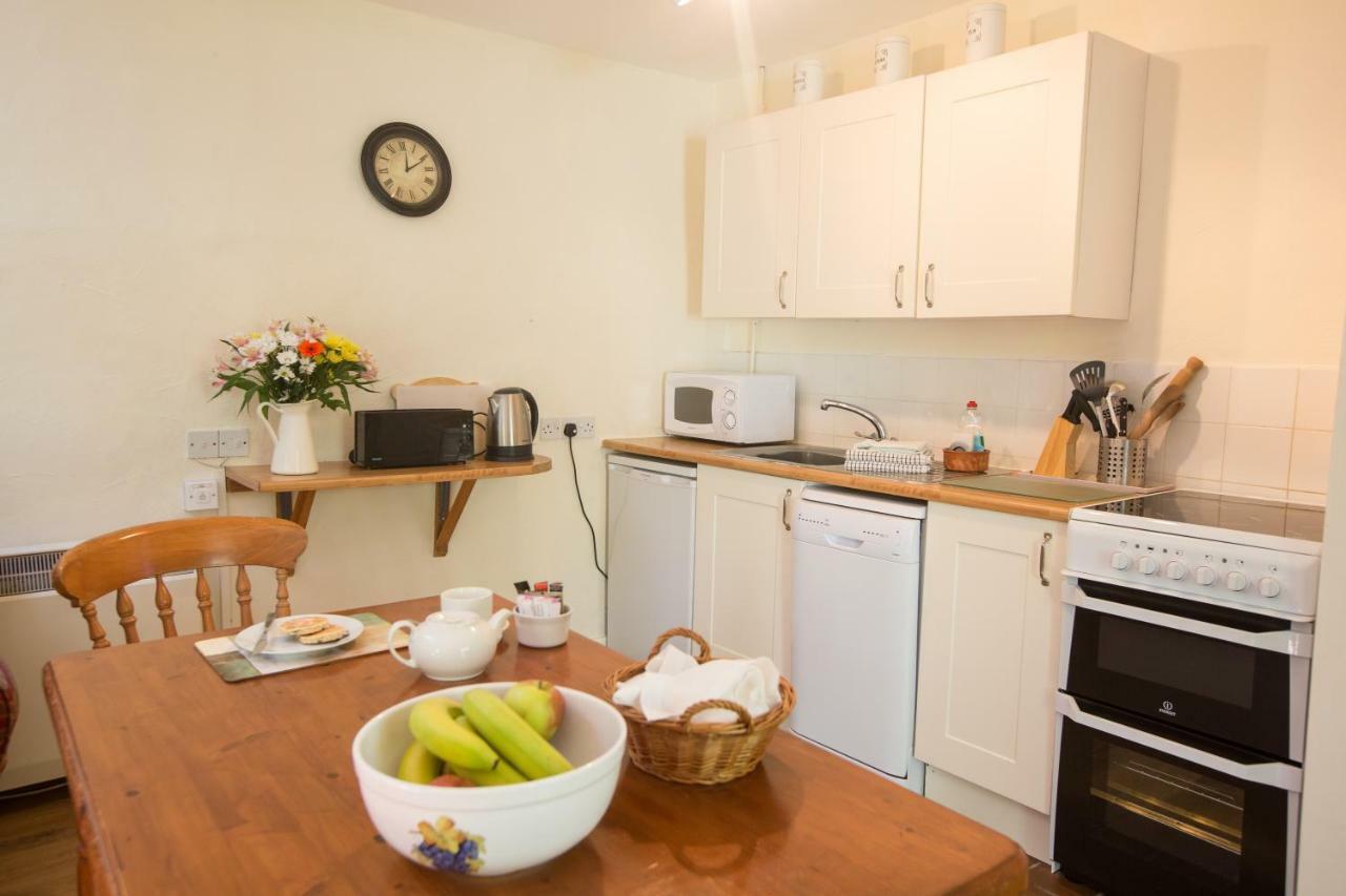 Cwm Connell Coastal Cottages Moylgrove 外观 照片