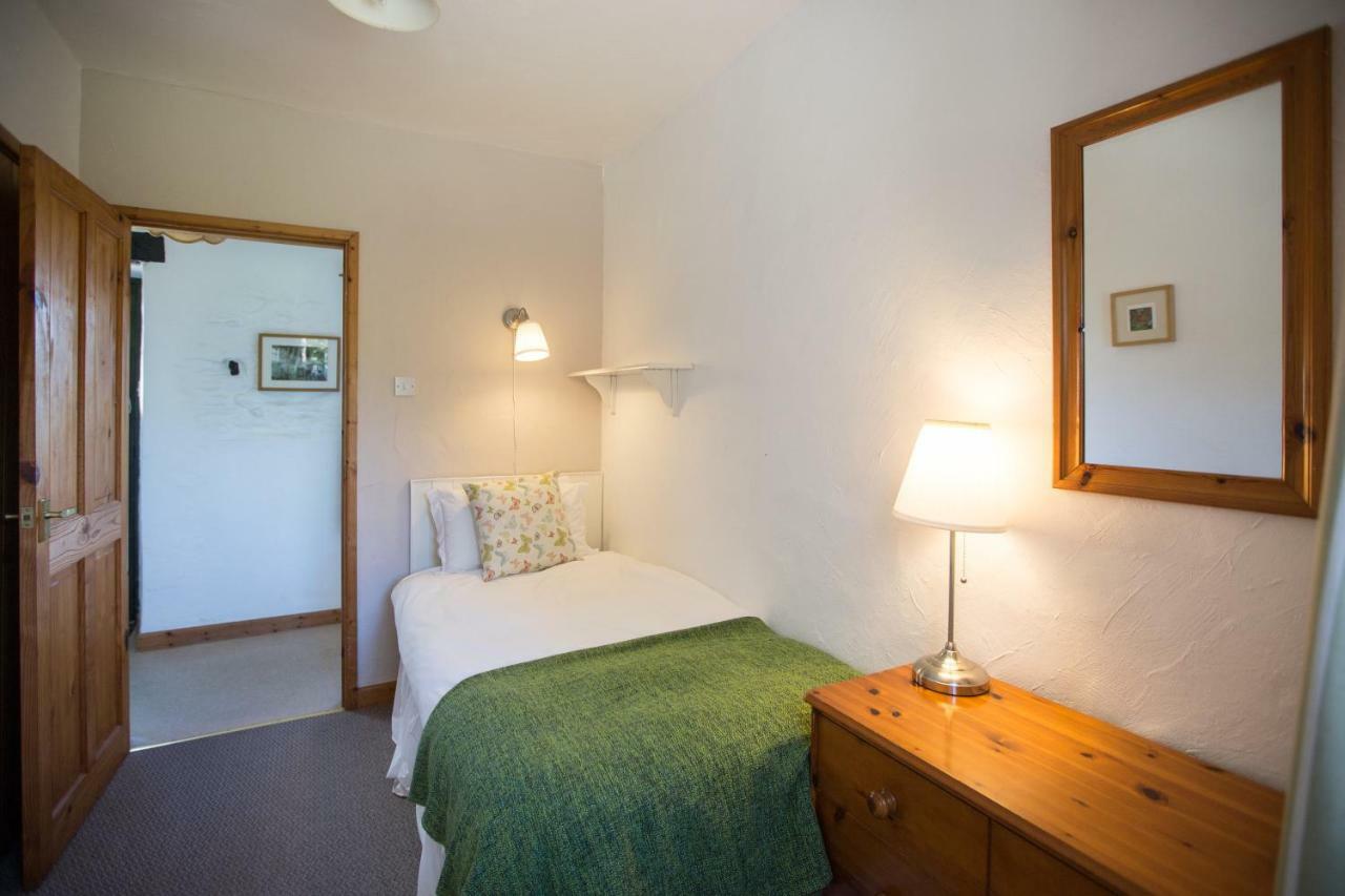 Cwm Connell Coastal Cottages Moylgrove 外观 照片