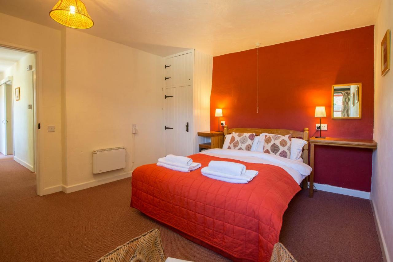 Cwm Connell Coastal Cottages Moylgrove 外观 照片