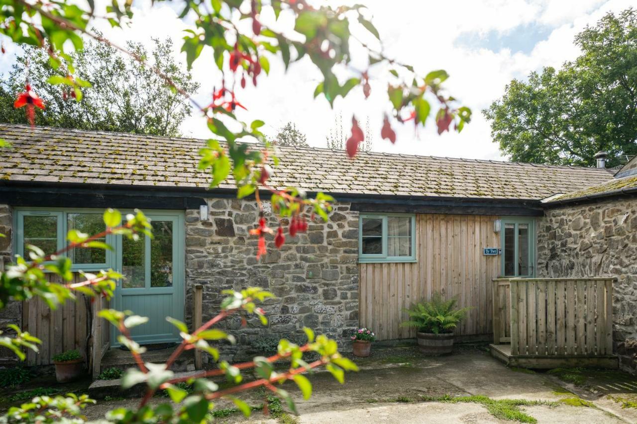 Cwm Connell Coastal Cottages Moylgrove 外观 照片