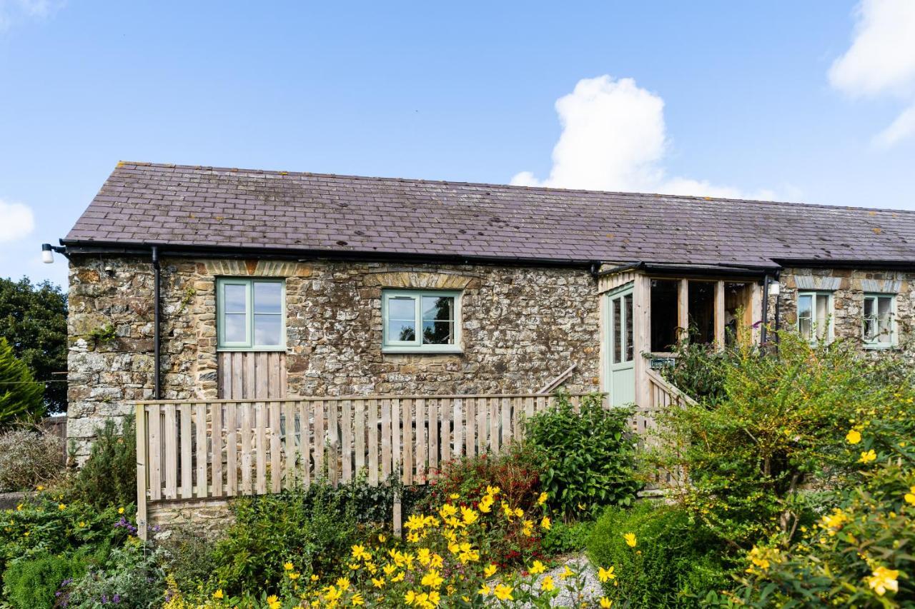 Cwm Connell Coastal Cottages Moylgrove 外观 照片
